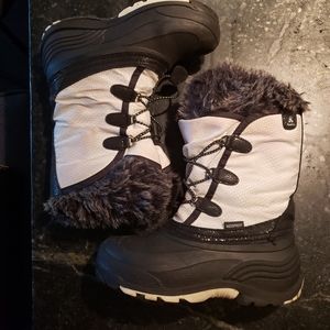 Kamik Size 2 Kids Snow Boot